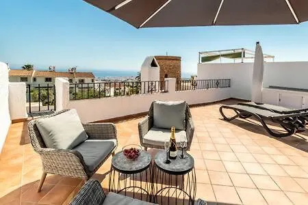 Hermosa Casa Con Terraza E Increibles Vistas Al Mar Y La Montana Nerja Spain
