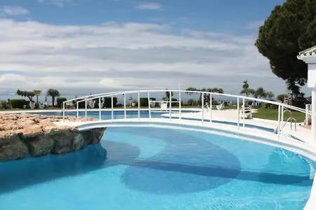 بيت للعطل Hermosa Casa Con Terraza E Increibles Vistas Al Mar Y La Montana نيرخا